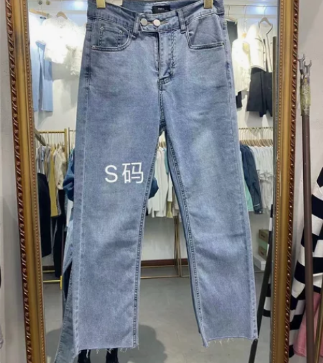 牛仔裤 九分小直筒浅蓝色 薄款 s码 实体...