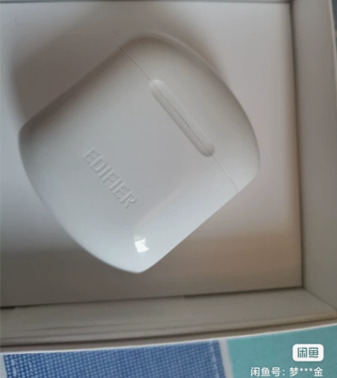 漫步者蓝牙耳机，一只和耳机盒都还好用，两个...