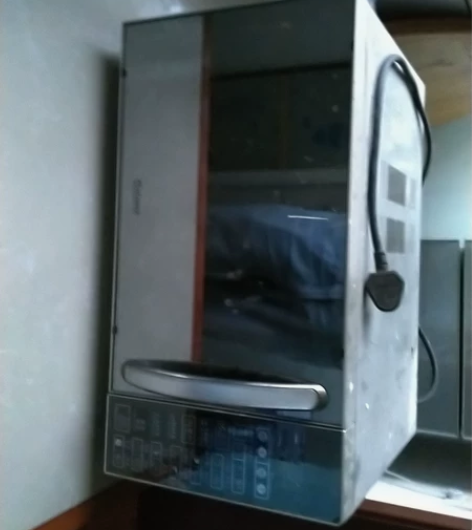 闲置微波炉一台，转卖格兰仕微波炉一台。刀‘...