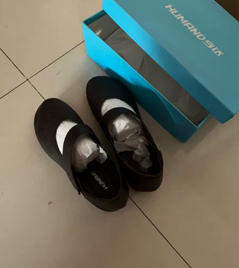 亨达皮鞋,皮质很软,牛皮,单鞋,穿过一次,...