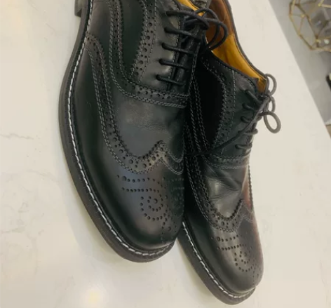 布洛克皮鞋 42码，参加婚礼穿了3小时后一...