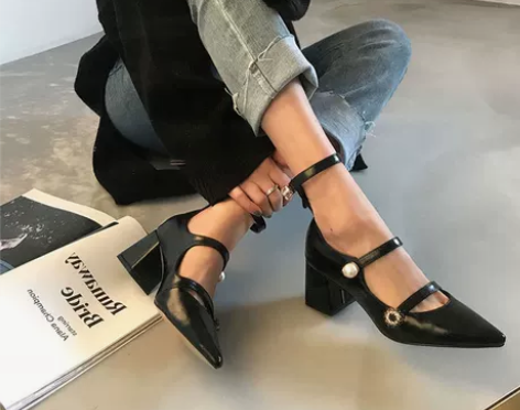 2021年新款浅口酒红色赫本玛丽珍鞋女复古...