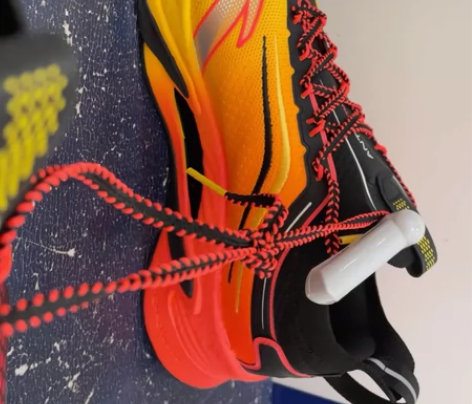 安踏跑步系列跑鞋，码数都有， 感兴趣的话点...