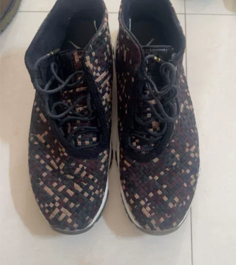 正品乔丹，室内训练鞋，很新，42码 感兴趣...