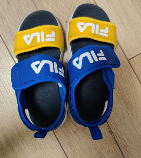 斐乐男童鞋内长200mm 去年刚买，孩子的...