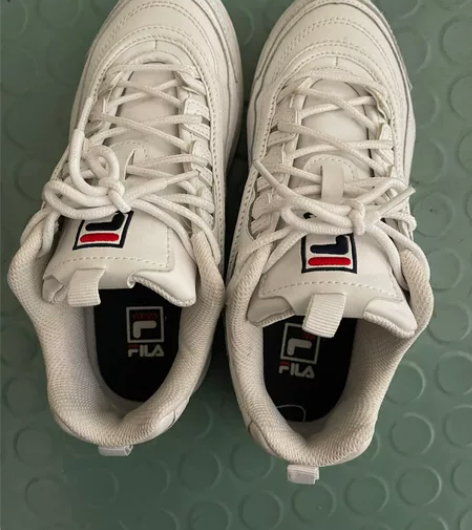 斐乐正品女鞋 不是仿版 买时800多 给...