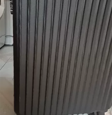 全新拉杆箱黑色20寸,万向轮,防水防潮防刮...