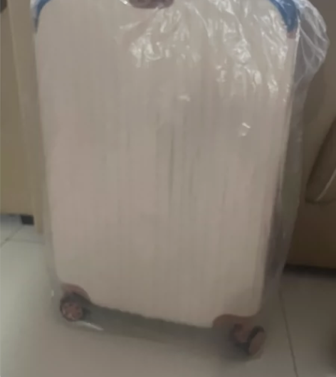 全新拉杆箱行李箱 含防尘罩 24寸全新99...