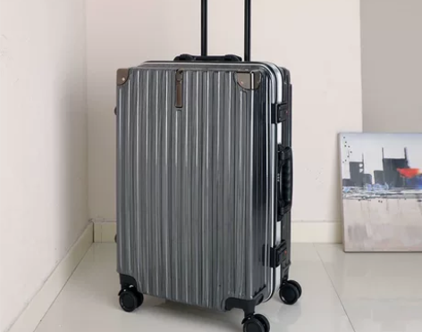 【便宜出】行李箱学生拉杆箱24寸旅行箱20...