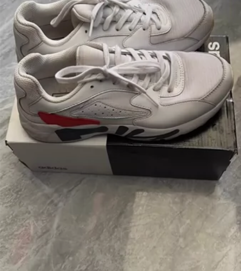 本人出售女士斐乐     36.5号码有喜...