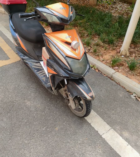 五羊，60v电动车，之前跑外卖用的，没有电...