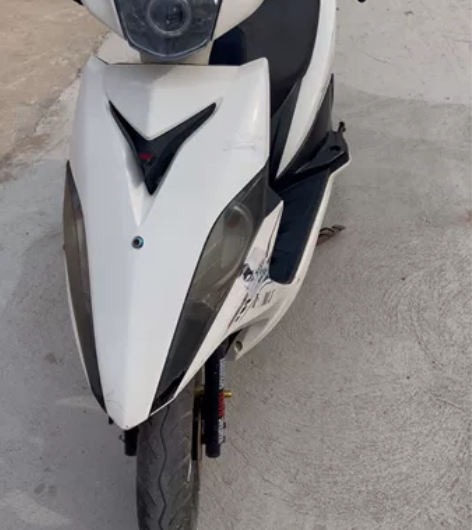 雅马哈踏板摩托车一辆，小鬼火， 整车成色8...