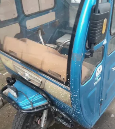 车斗宽1.2米,长1.8米电瓶需要更换 感...