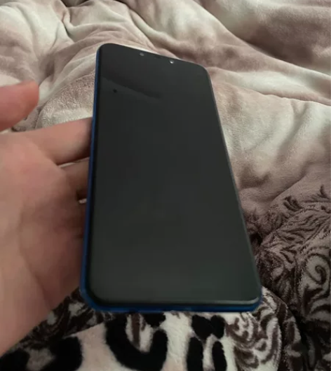 华为nova4i，128g后盖碎，屏幕正常...