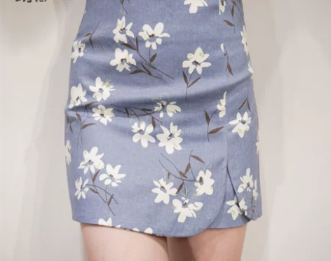 【转卖】蒂琼 韩版印花短裙夏季包臀裙 去年...