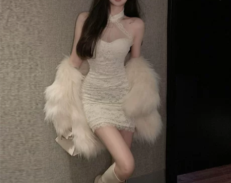 纯欲风洋气蕾丝连衣裙女2022早春新款性感...