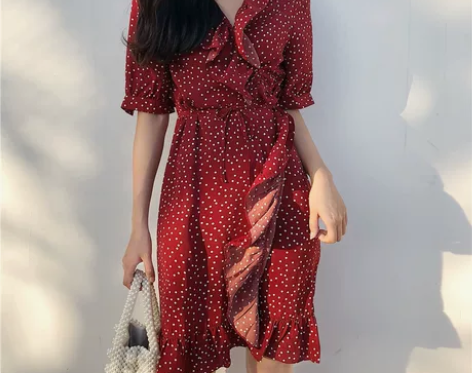 BZA 法式复古系带收腰一片式不规则荷叶边...