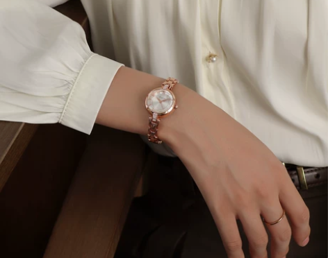 手表女小众轻奢女士女款2021年新款链条简...