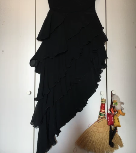 黑色抹胸蛋糕裙 年底聚会必备的小黑裙 抹胸...