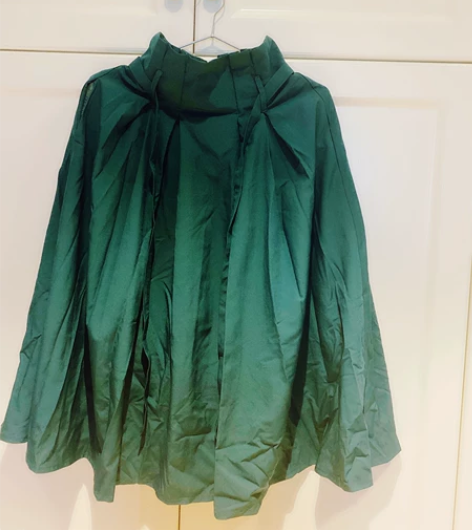 伞裙花苞裙，墨绿色中长，均码，后腰是松紧的...