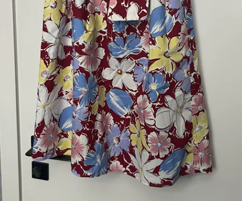 日系彩色花朵花苞裙 感兴趣的话点“我想要”...