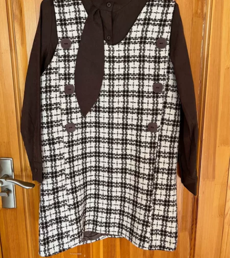 两件套裙子 都是在青岛2096家买的，买过...