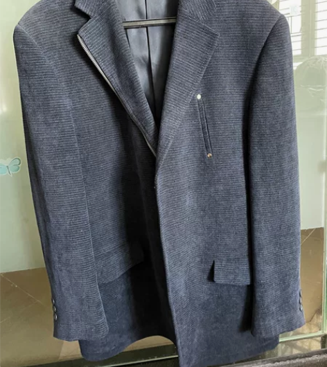 男士西装外套，深蓝色，少穿，没下水洗过。码...