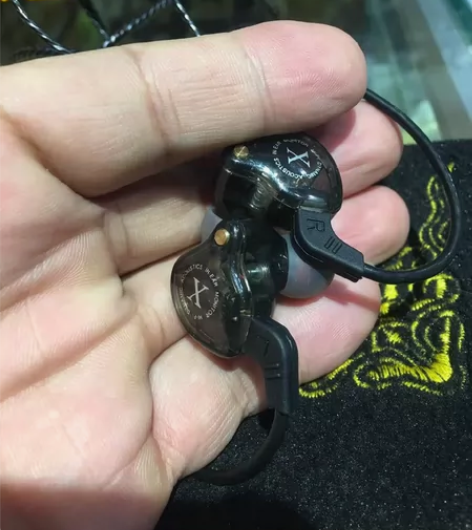 蓝悦X2挂耳入耳式电竞耳机      1....