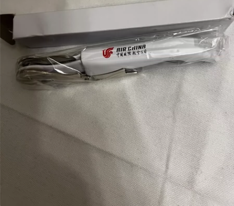 全新红酒开瓶器，未拆封，带logo的国航红...