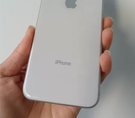 苹果8，国行64g，成色较好，具体看图自定...