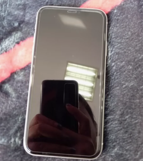 苹果11，国行，白色，128G，电池85%...