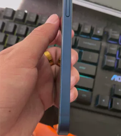 苹果12，蓝色、国行。128G。电池77%...