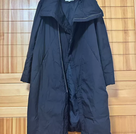 马克华菲男士羽绒服，外观设计类似棉被那种比...