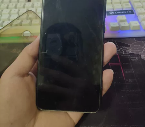 vivoz3i，6+128的蓝不拉叽的黑。...