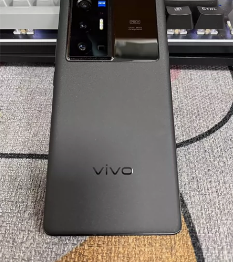 VIVO X70 Pro+，黑色，内存12...