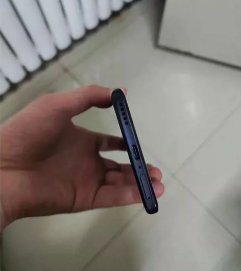 荣耀50,8+256橙色9成新,需要的可以...