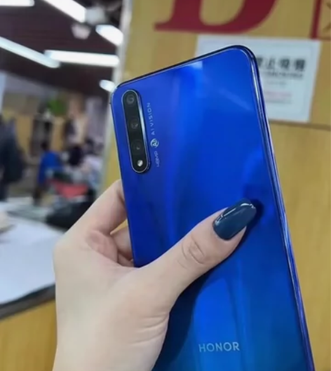 荣耀20S 6+128G 内存，所见即所得...