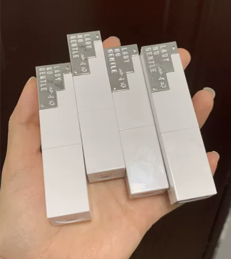 花戎FAF口红  四个色号！ 104   ...