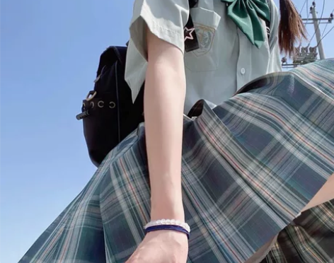 兔缝缝家jk群 退坑了 所以出掉 保证正品...