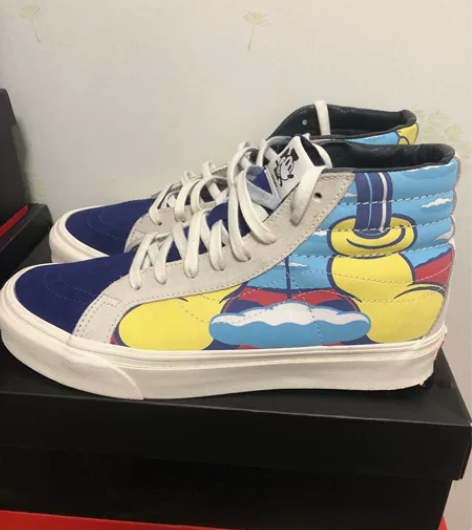 在家仓库翻出的Disney与Vans的联名...