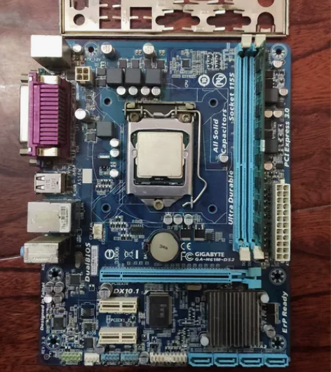 技嘉H61M-DS2主板有挡板 送一颗亮机...