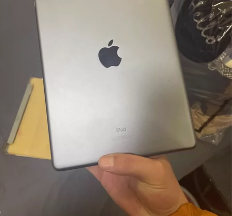 ipad8 (2020)几乎全新，2021...