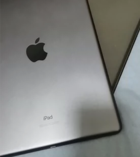 苹果ipad7，2020年后入，盒子在老家...