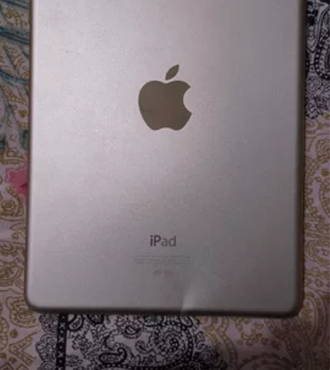 ipad mini4 未知版本,屏幕碎...