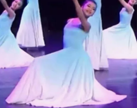 新款现代舞蹈服青春骊歌学院风群舞表演服古典...