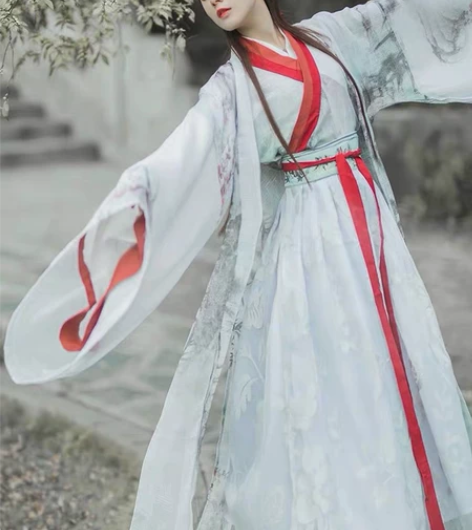 司南阁汉服 去年在闲鱼入的 非正 但是料子...