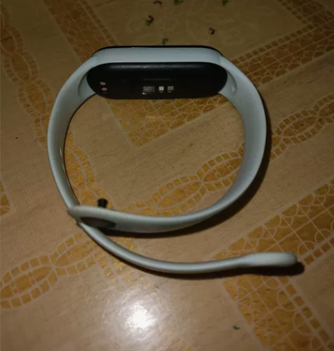 小米手环6标准版，21年5月购入，保证正品...