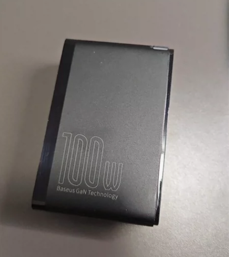 自用倍思氮化镓100w充电头出售（不含线）...