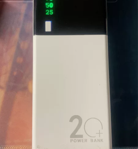 1万mAh 充电宝 感兴趣的话点“我想要”...