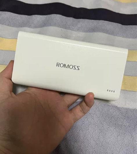 罗马仕2w大容量充电宝，正常使用，九成新，...